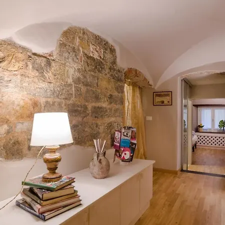 Canneto, Really Downtown 2 Daire Cenova